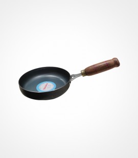 Iron frypan - wooden handle - 8 inch
