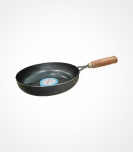 Iron frypan - wooden handle - 9 inch